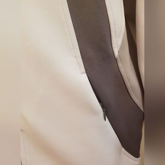 AUR *NWOT* White/Grey Activewear Long Sleeve Zip Up Jacket Size Small *EUC - Picture 9 of 11